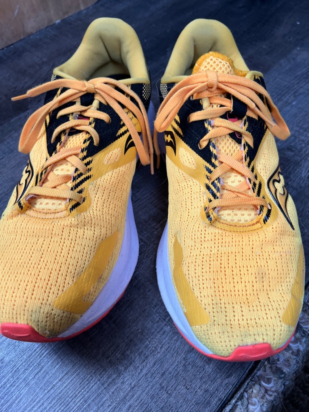 Saucony Axon Men’s 9 in great condition comfortable